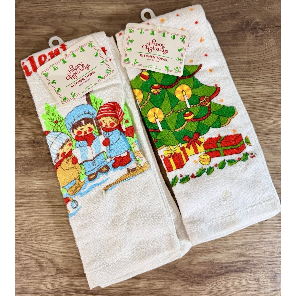 Christmas Kitchen Hand Towel Stained Glass Tree Carolers Retro Vintage 1970s NOS